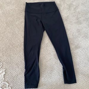 Lululemon wunder under black leggings